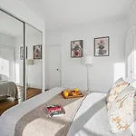 Bnbnook - Lovely 1Br Near Eiffel & Champ De Mars